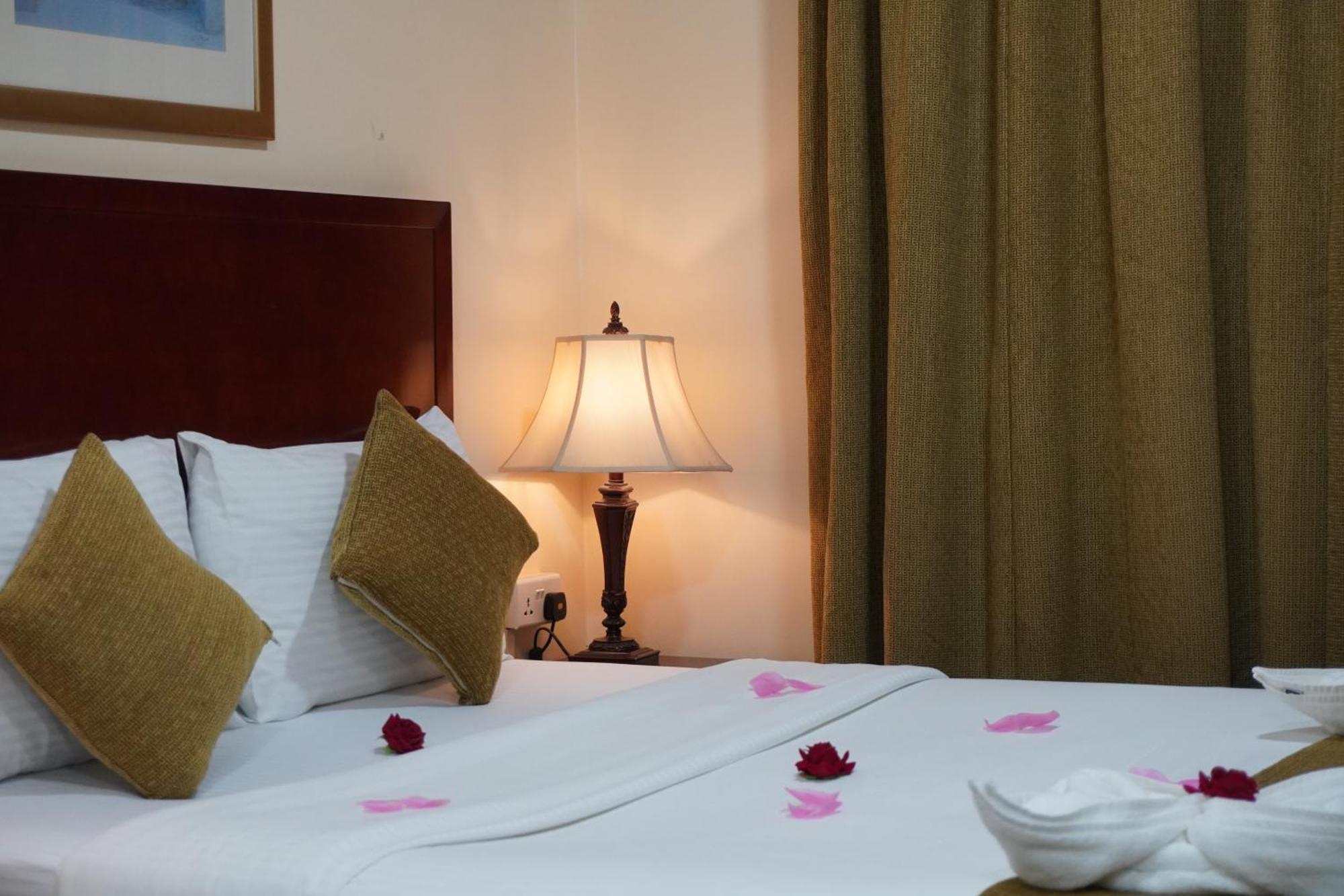 Onyx Hotel Apartments - Maha Hospitality Group 阿吉曼 外观 照片