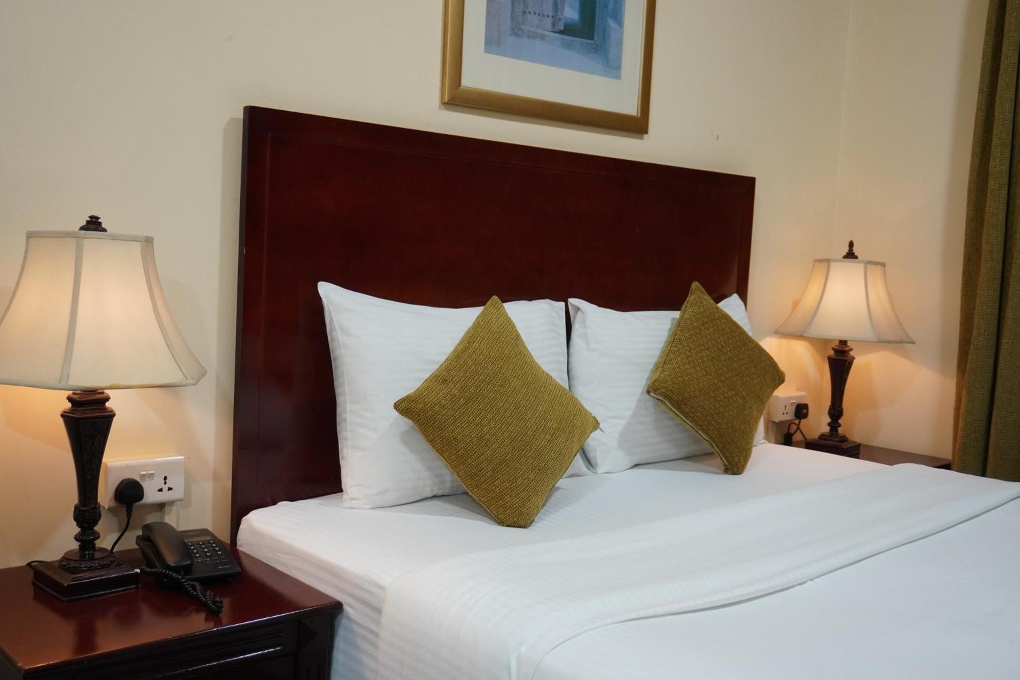 Onyx Hotel Apartments - Maha Hospitality Group 阿吉曼 外观 照片