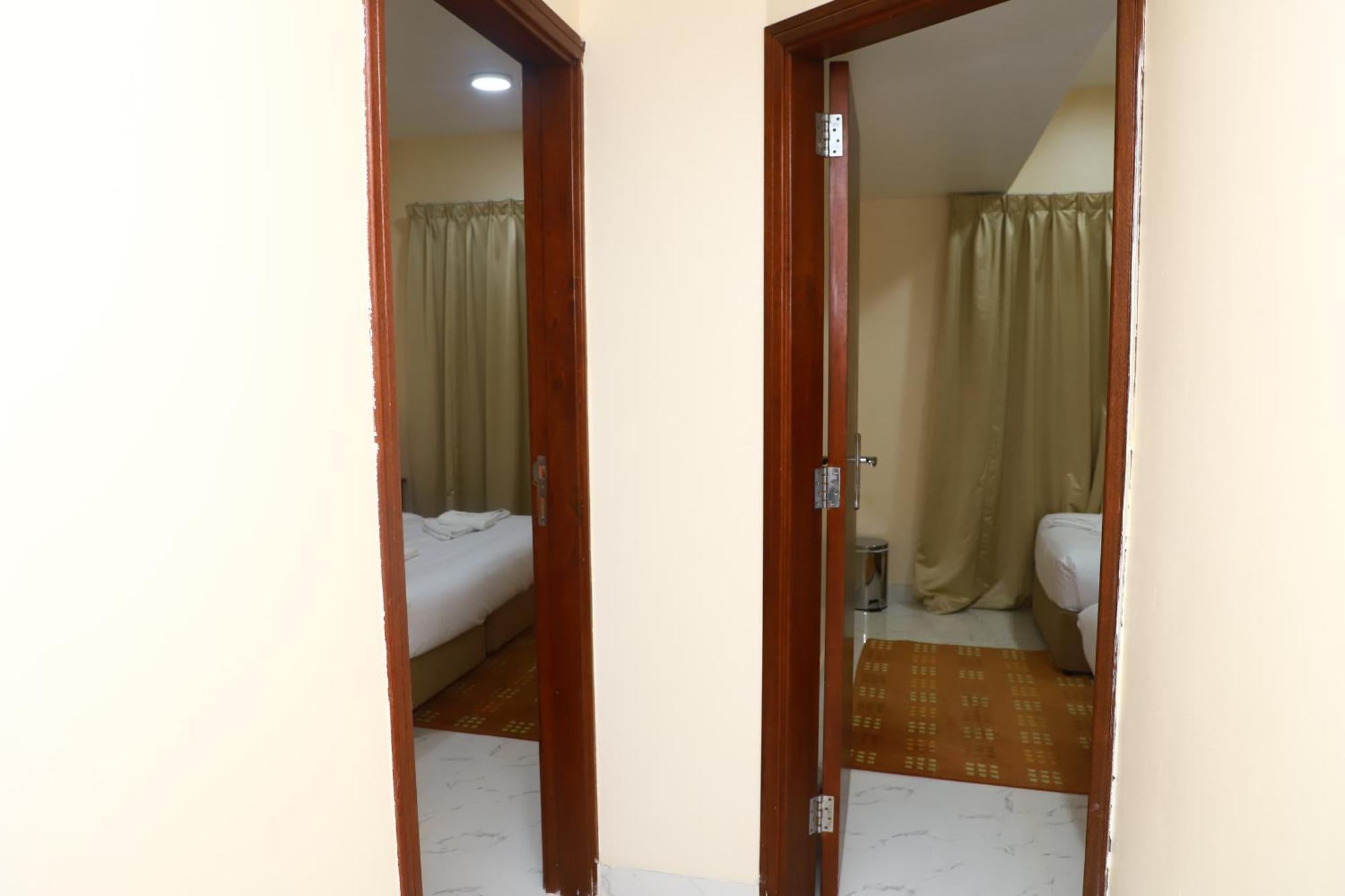 Onyx Hotel Apartments - Maha Hospitality Group 阿吉曼 外观 照片